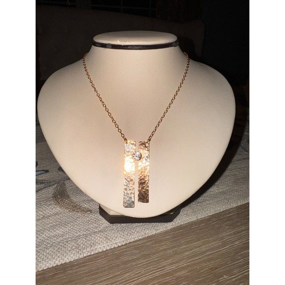 14K Gold Hammered Bar Pendant Necklace with Cubic Zirconia Stone - Picture 6 of 10